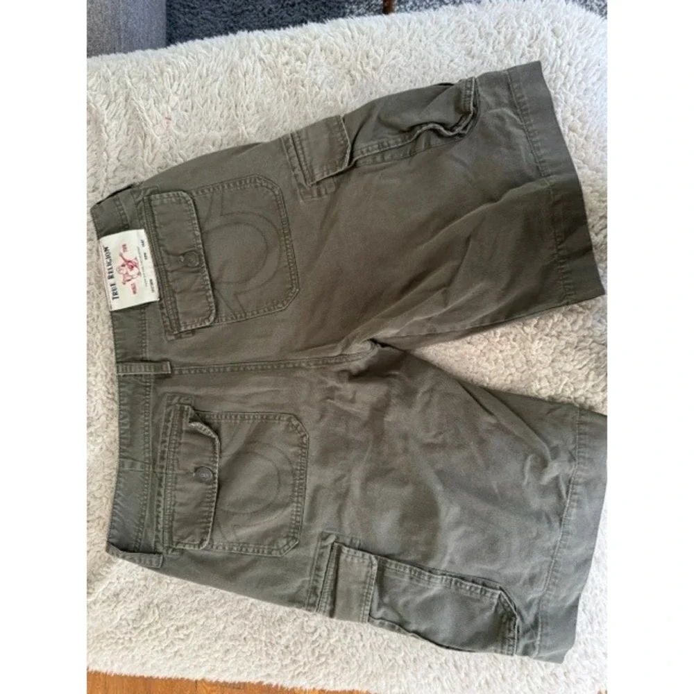 True Religion Mens Cargo Shorts Size 33 Olive Green Cotton Utility World Tour